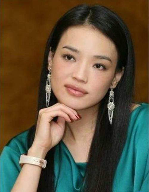 这些女星眼距宽但胜在气质