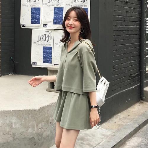 2021年最新款女图片,2021头发最流行新款女 休闲时尚套装女2021最新款夏装洋气减龄网红风高档运动裤裙两件套