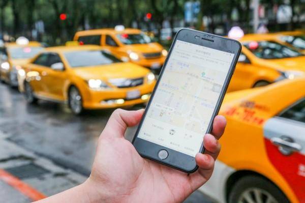 滴滴出行是最大的网络叫车app,但出事的滴滴顺风车只是其中一部份业务