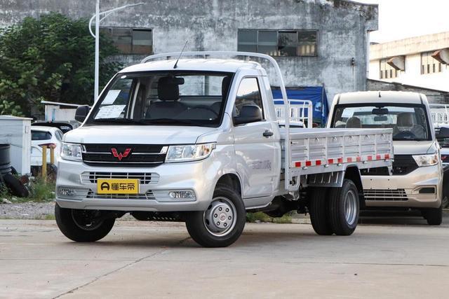 五菱荣光新卡至高优惠3500元恭迎品鉴