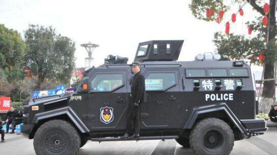 价值160万反恐特警车"剑齿虎"吸引眼球(图)