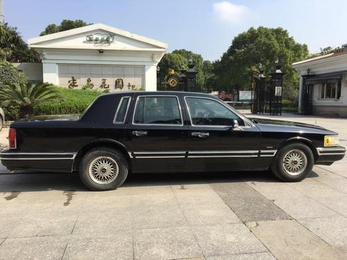 【上海】1997年12月 林肯 城市 4.6 v8 黑色 手自一体