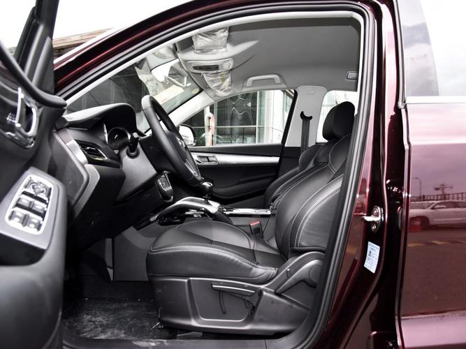 众泰汽车 众泰sr7 2017款 1.5t 手动魔方之路版