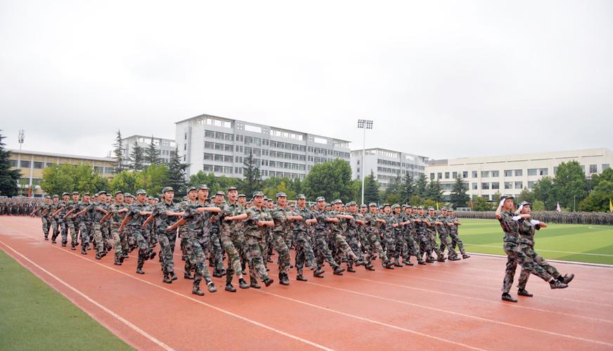 天水师范学院举行2018级学生军训总结表彰大会