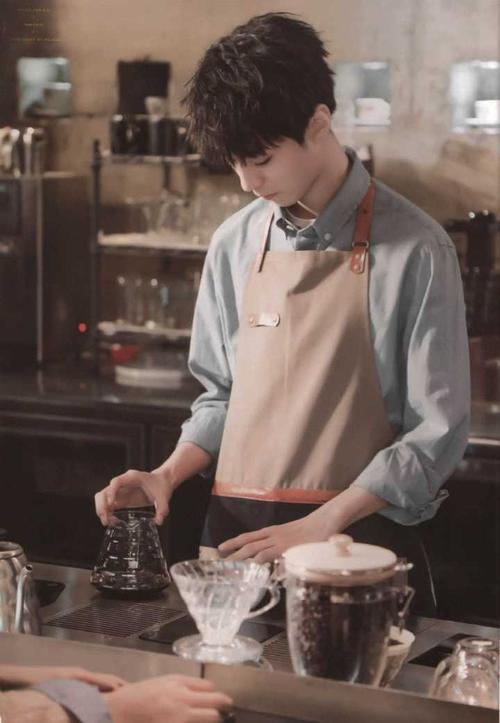 如何看待王俊凯父母开奶茶店?