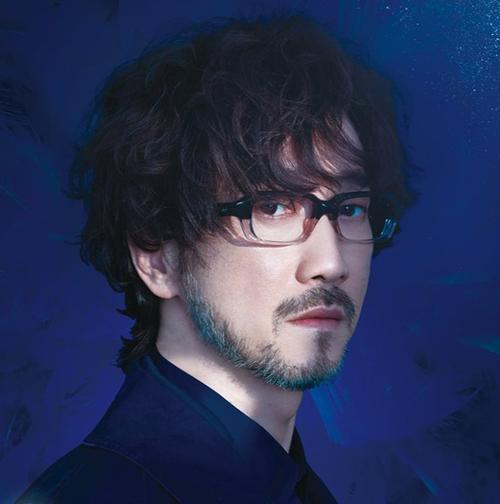 周传雄2004年小刚老师音乐教室教大家唱起真假音爆冲音滑音