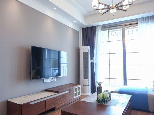 电视背景墙,简单的乳胶漆,没有什么复杂的设计,看着非常干净清爽