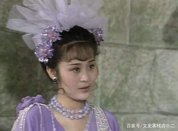 这一段描写的是九头雉鸡精胡喜媚.虽然