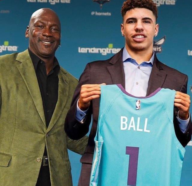 拉梅洛鲍尔赛季首秀0分黄蜂一问题不解决他很难超越球哥