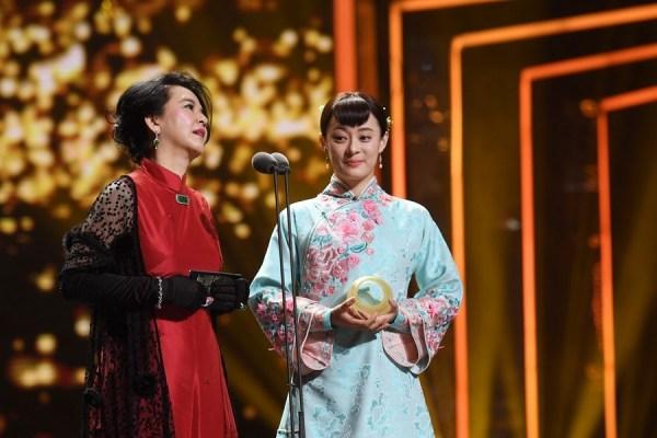 孙俪姨奶奶胡慧中靠"痣"认出她