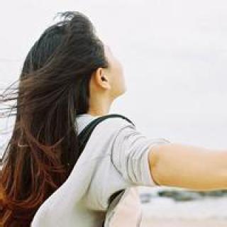 女生侧影全身霸气头像