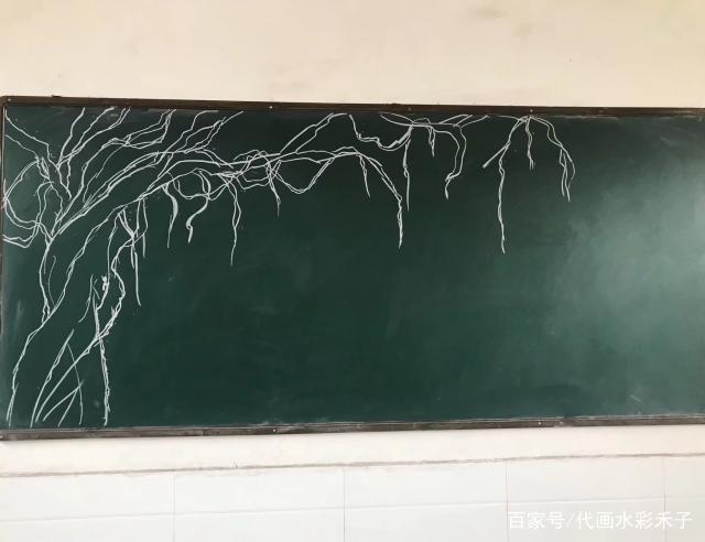 粉笔画?黑板上有一棵紫藤花树?