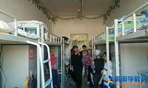 6人一间和8人一间的学生宿舍演绎着现代都市生活,不仅使学生有了一个