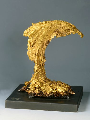 熔铜艺术大师朱炳仁的品《卷起千堆雪》(台湾收藏家)