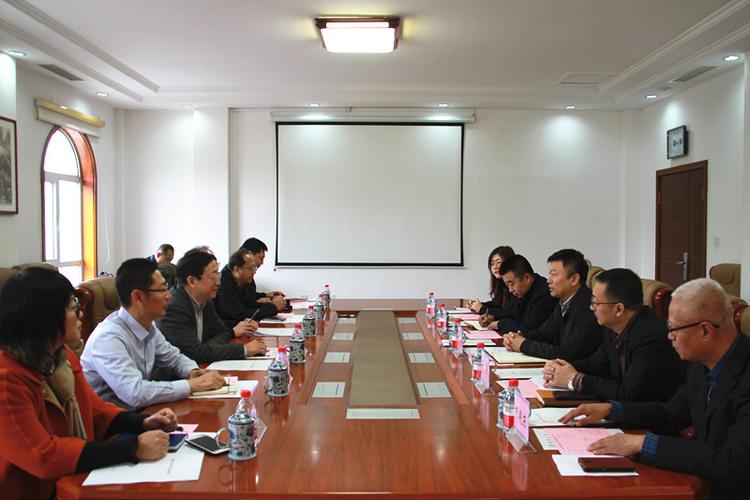 苏文捷一行到渤海大学调研