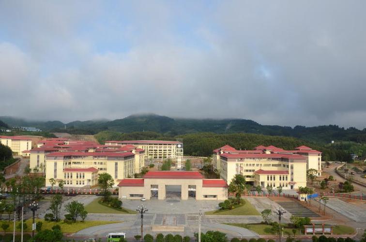 贵州省黄平民族中学2020年日语教师招聘启事