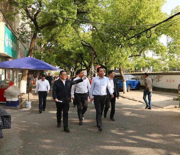 4月15日下午,县委副书记,代县长包朝阳在实地