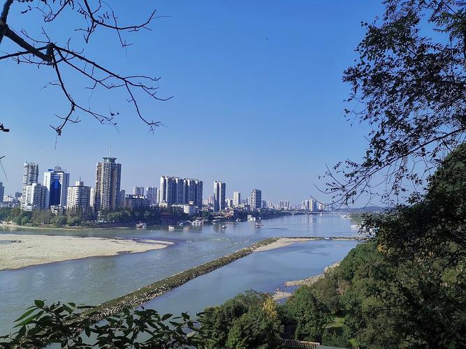 旅行杂记:乐山——惬意的一天