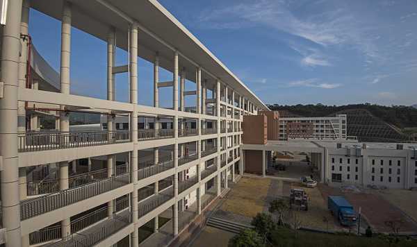 深圳市盐田高级中学