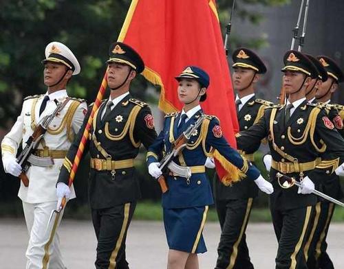 三军仪仗队为什么都是陆军拿国旗军旗呢?陆军地位恒定