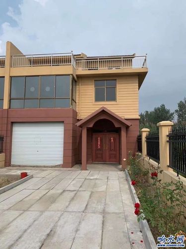 售城南蔡屋基,小别墅(小产权),二间三层,带大院子