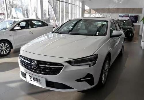 别克君威作为别克旗下最走量的b级车,在2021年迎来全新改款.