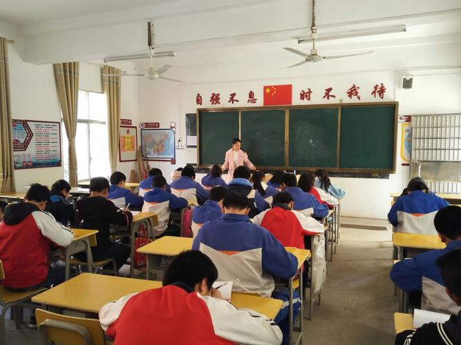 赣州经开区校外活动中心蟠龙中学基地开课啦