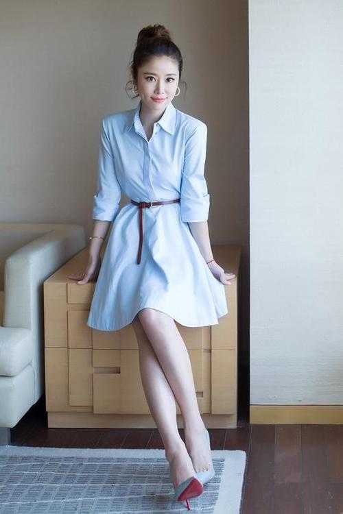 林心如身材真好,一字肩裙嫩回20岁,网友:风采不减当年