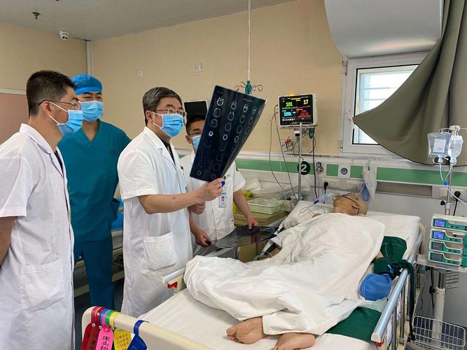 大同三医神经外科又迎来了一位高级专家——北京天坛脑科首席专家张东