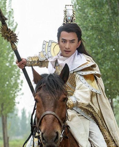 张晓晨饰演武三思