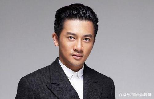 苏有朋这大背头,虽然很少见,但是男人味十足,特别的帅气