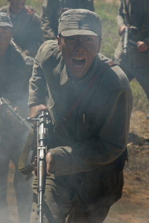 袁满王宝强《为了新中国前进》 戏里黑脸戏外亲