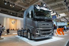沃尔沃 fh16重卡 750马力 8x4自动挡牵引车