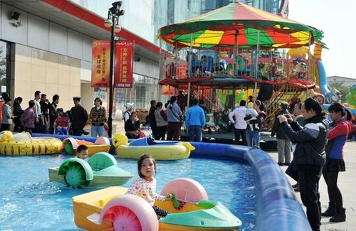 元旦首日满客盈门 华南城迎来2015开门红