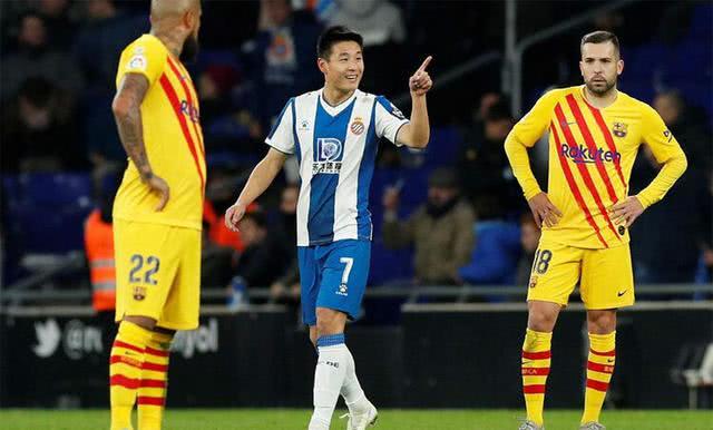 武磊破巴萨球门,越南球迷酸了,直言阮光海技术不输孙兴慜