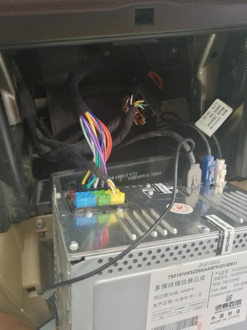 自己动手对哈弗h2音响改装 音质最求无止境