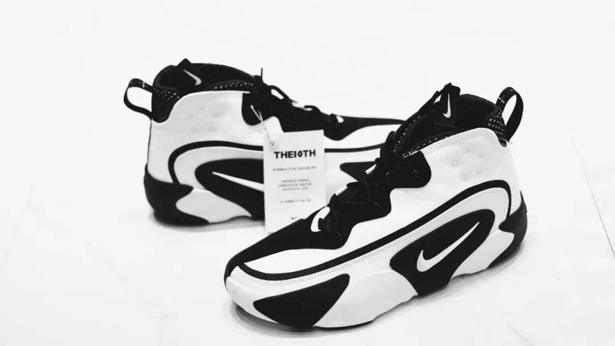 此次 nike 特别打造了 "the 10th" 系列.