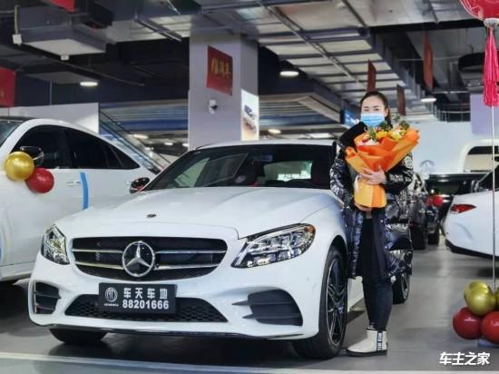 月月洒脱稳站c位恭喜李美女喜提新车