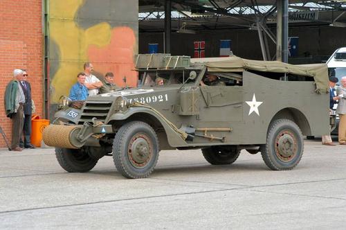 m3 scout car:侦察装甲运兵车