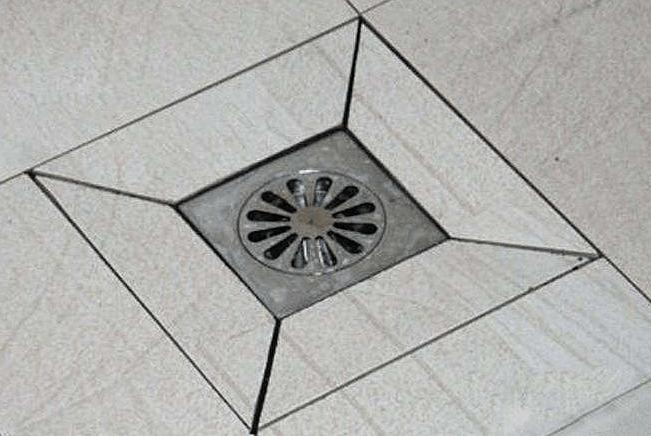 南宁家装东易日盛装修公司指导地漏安装的问题