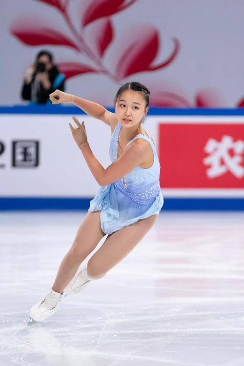 朱易  