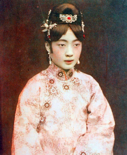 清朝最后一位皇后:婉容