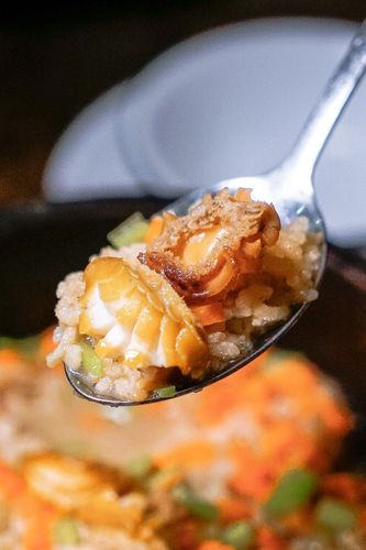 每次去吃这锅鲍鱼泡饭都得花三个小时