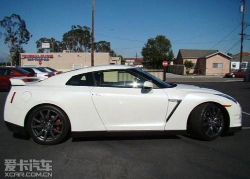 14款日产尼桑gtr现车颜色齐新报价151万