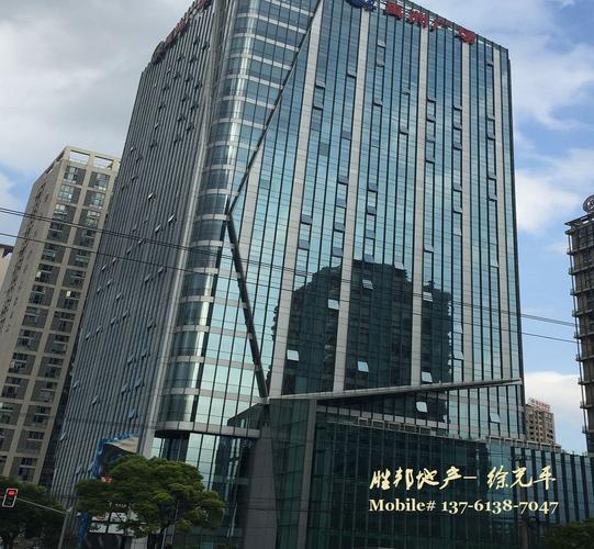 金桥禹洲广场300平出租,高层采光,精装全新家俱,可直接办公
