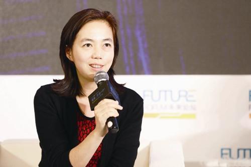 李飞飞:人工智能越火 越希望冷静做研究