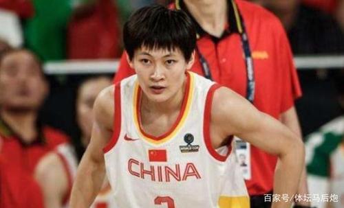 杨力维因肌肉线条爆红,但他不愧"中国小