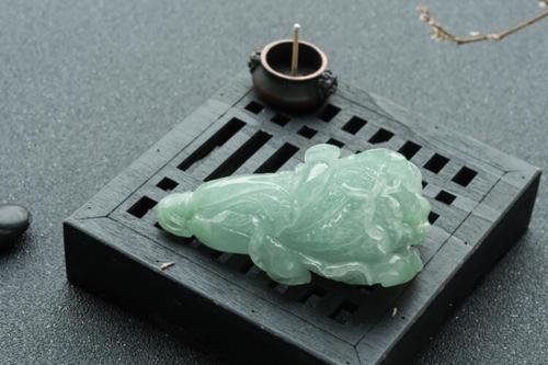 翡翠白菜——最具有生活气息的玉雕作品