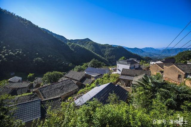 安徽池州有一座大山中的小村落,空气好环境美,现在成为了民宿村