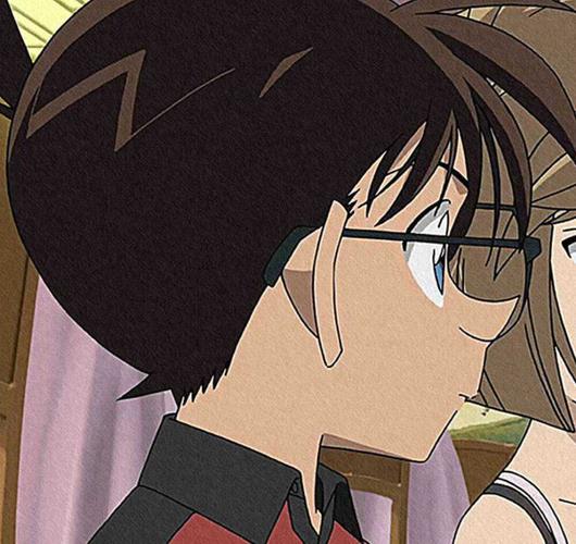 动漫情侣头像《名侦探柯南》灰原哀&柯南